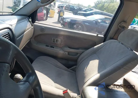 2001 Toyota Tacoma Prerunner V6 from USA, damaged, VIN 5TEGN92N01Z763070